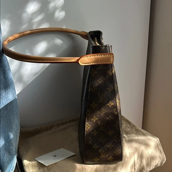 🎉PRISTINE🎉Louis Vuitton Brown Looping Gm Monogram Canvas
